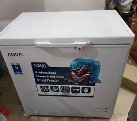 Dijual Chest Freezer merk Aqua