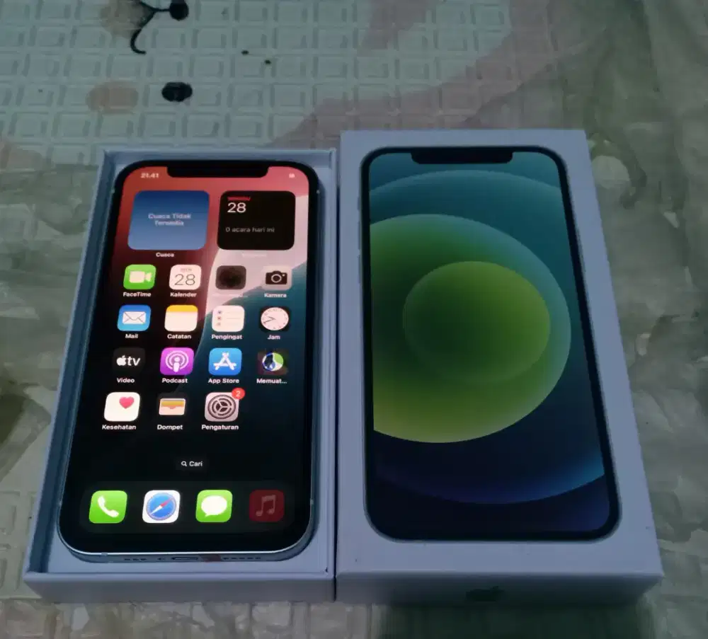 Iphone 12 128GB inter

Fullset

Hb :86%

Minus XL only 