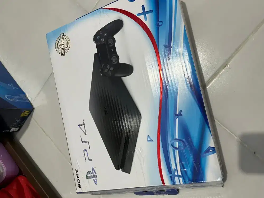 PS4 500GB Limited Edition – Kondisi Mulus