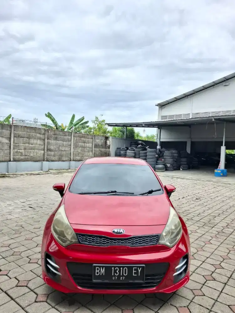 Kia rio 2015 matic. Km 68rb antik