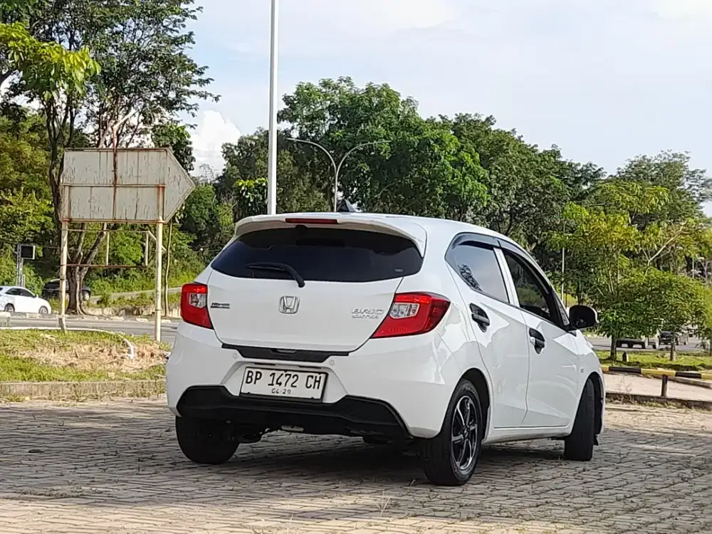 HONDA BRIO AUTOMETIC TANGAN PERTAMA PAJAK HIDUP MOBIL SEPERTI BARU