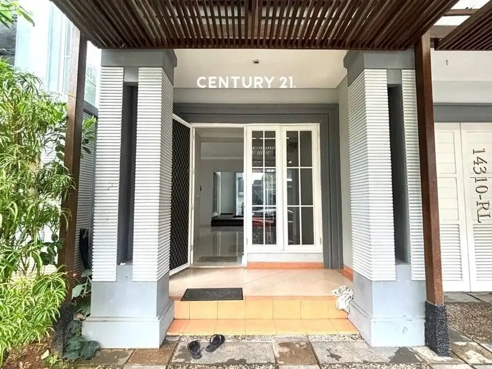 Disewakan Rumah Siap Huni Sangat Terawat Dekat Living World