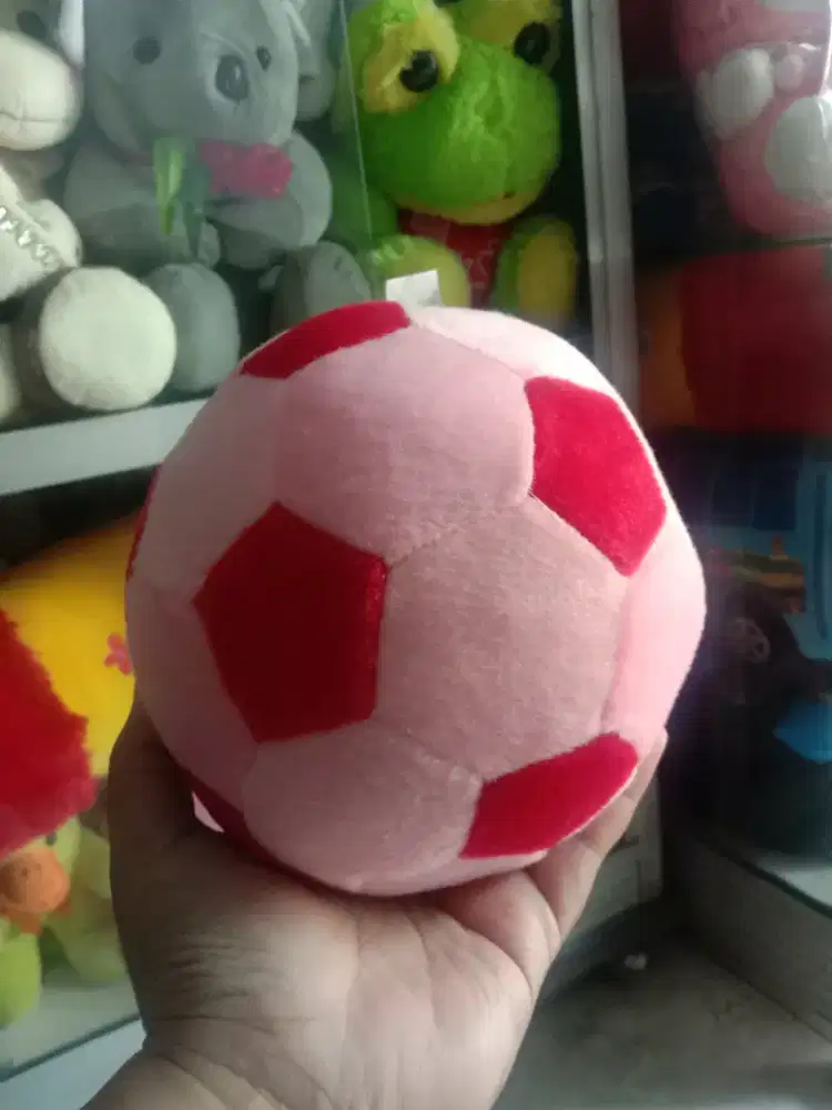 Boneka bola bola kerincing