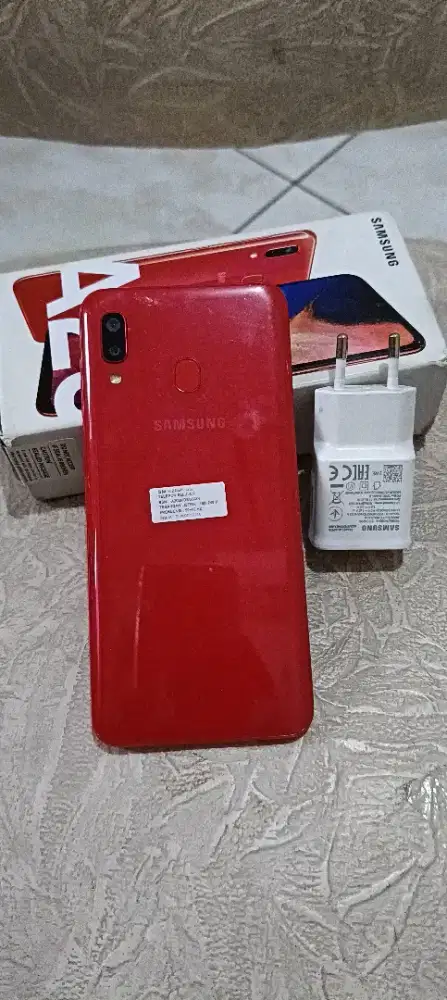 Samsung A20 beli dari BARU. Blm pernah di bongkar. Segel. No minus.