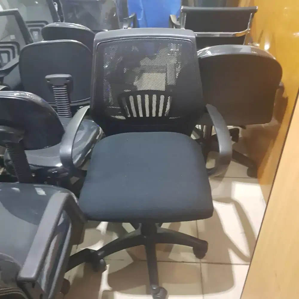 Kursi Kantor Jaring  Rekondisi Bagus Kuat Nyaman dan Murah
