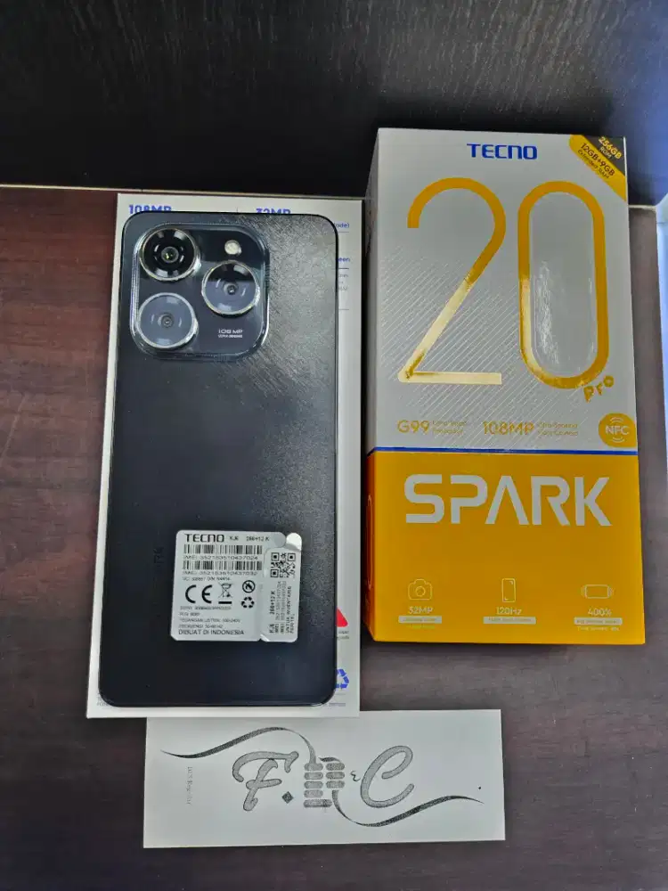 Tecno spark 20 pro  12+9/256 like new