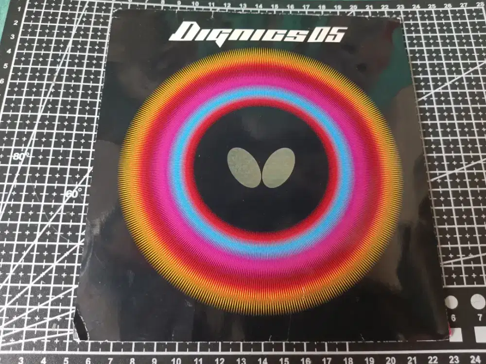 Karet bet tenis meja pingpong Butterfly Dignics 05 merah