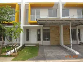 Disewakan rumah 2 lt 6 x 15 m2 di Green lake city cluster Asia unfurnished siap huni ada 3 kt 2 km, view taman, survei yu
