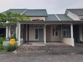 disewakan rumah siap huni furnish Sukolilo Dian Regency