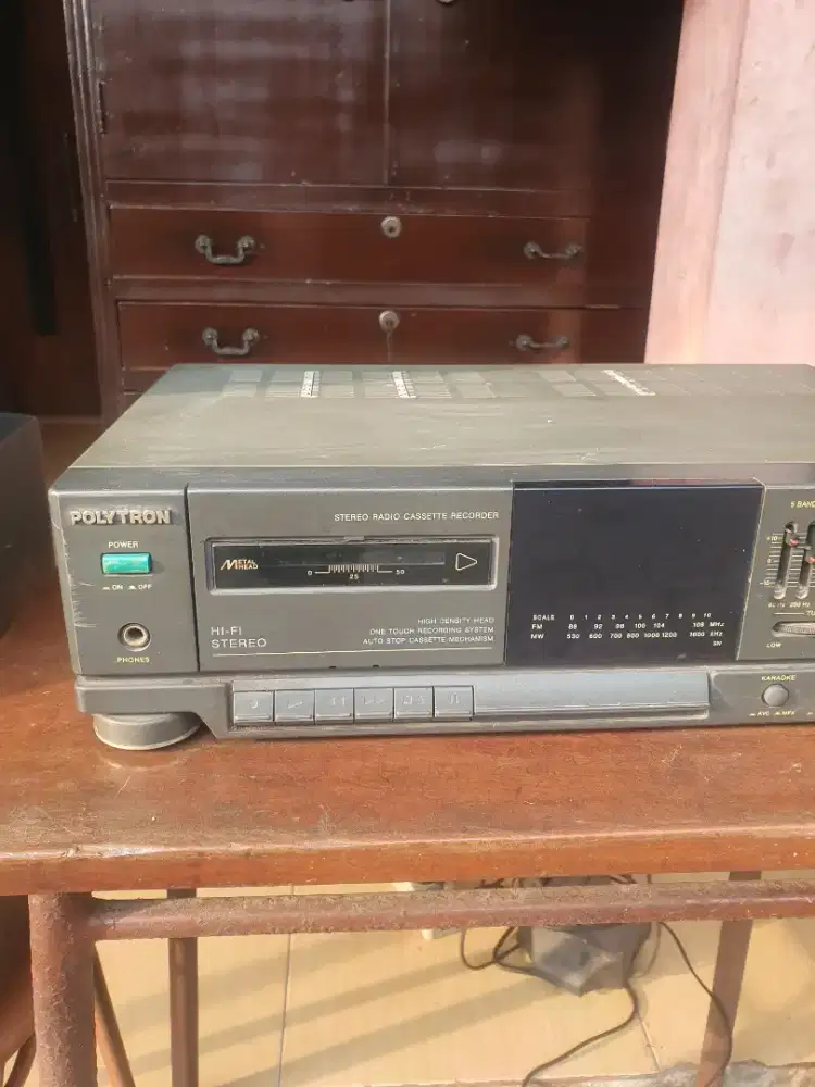 vintage radio kaset Polytron dat 58c