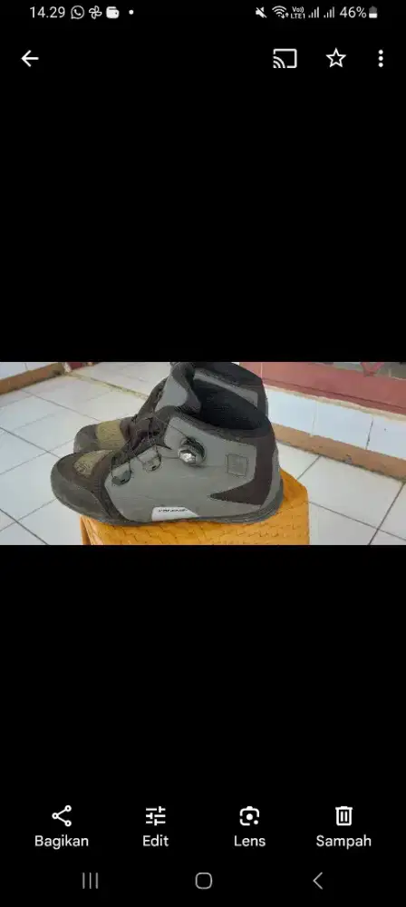 Sepatu touring komine