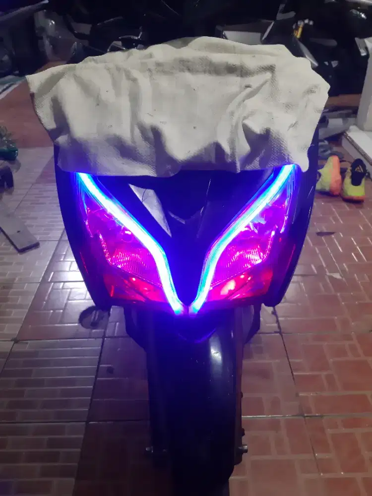 Vario Tzr 2014 Hitam