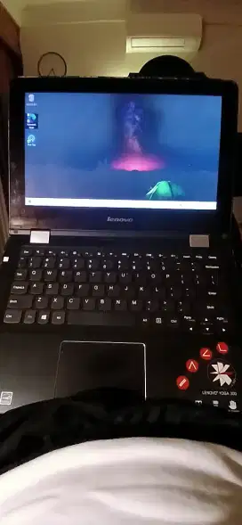 Laptop Lenovo Yoga 300