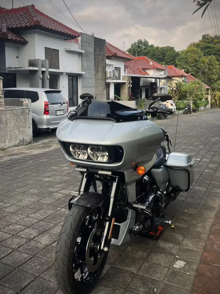 Road glide 2023