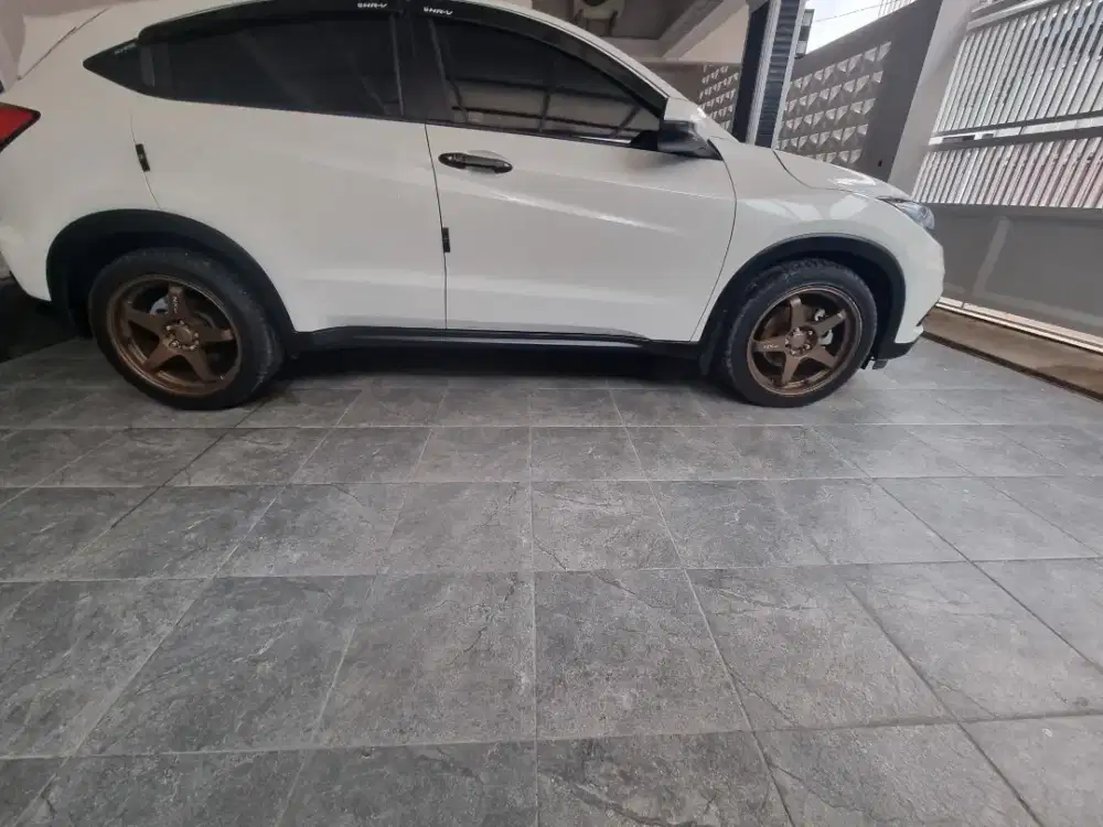 Dijual murah  Velg HSR R d 18