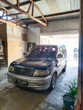 Toyota Kijang Krista 2003