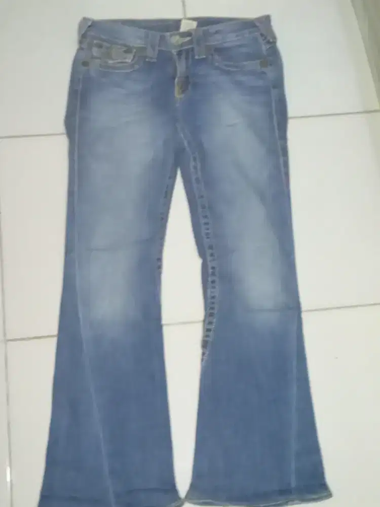 Basic asli USA true religion