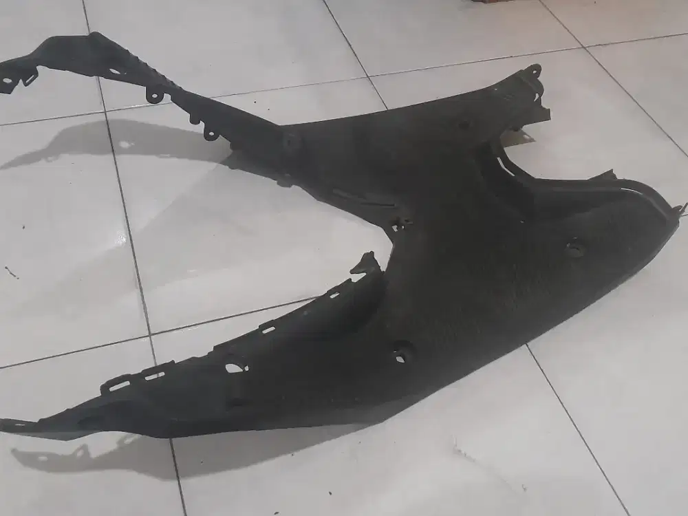 Jual copotan Pijakan kaki,batok, cover samping kanan yamaha gear
