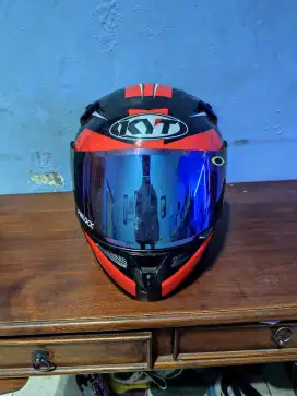 Helm fullface  KYT ukuran L