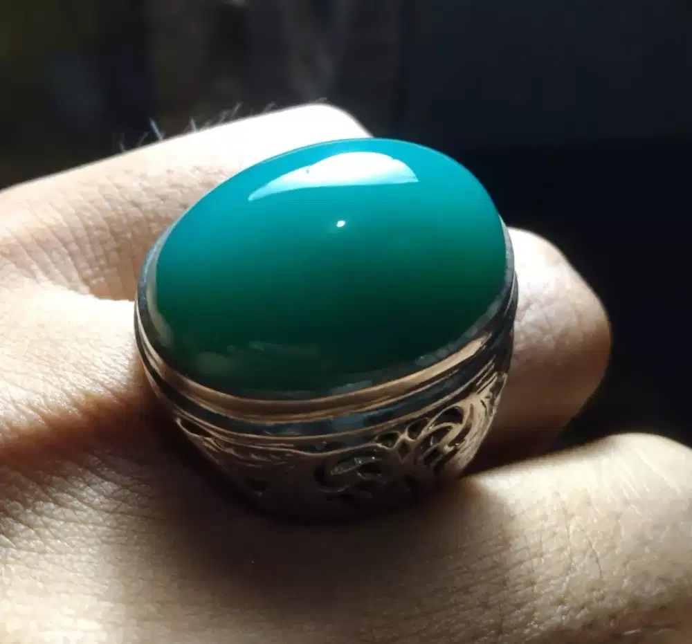 Batu bacan dim 24x18 mumbul serat santen halus perak