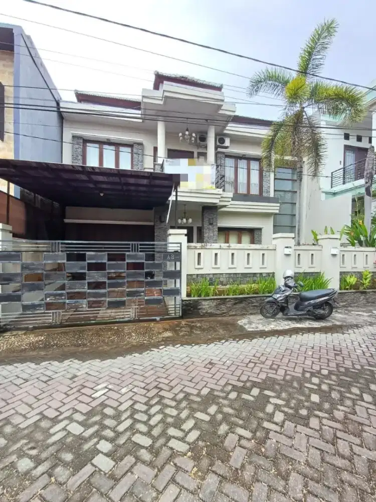 Sale rumah mewah ada pool one gate security 24jam jl6mtr dkt transmart