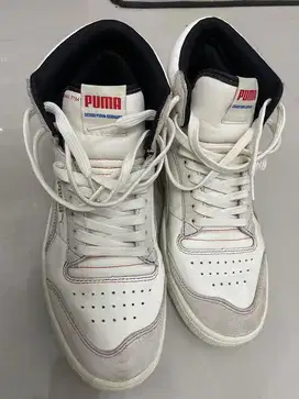Sepatu puma ukuran 42