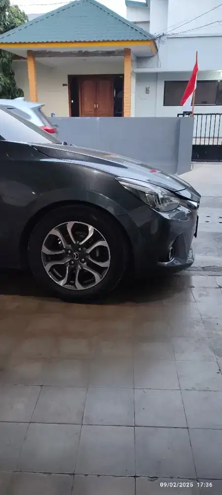 Mazda 2 type R 2015