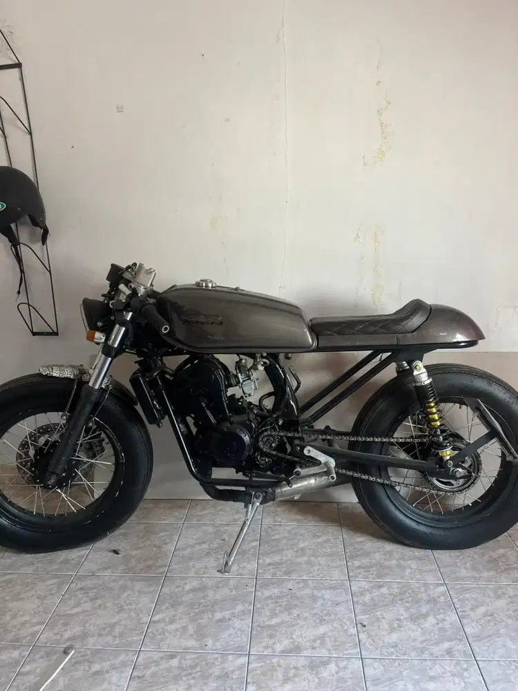 HONDA CS1 CUSTOM CAFERACER