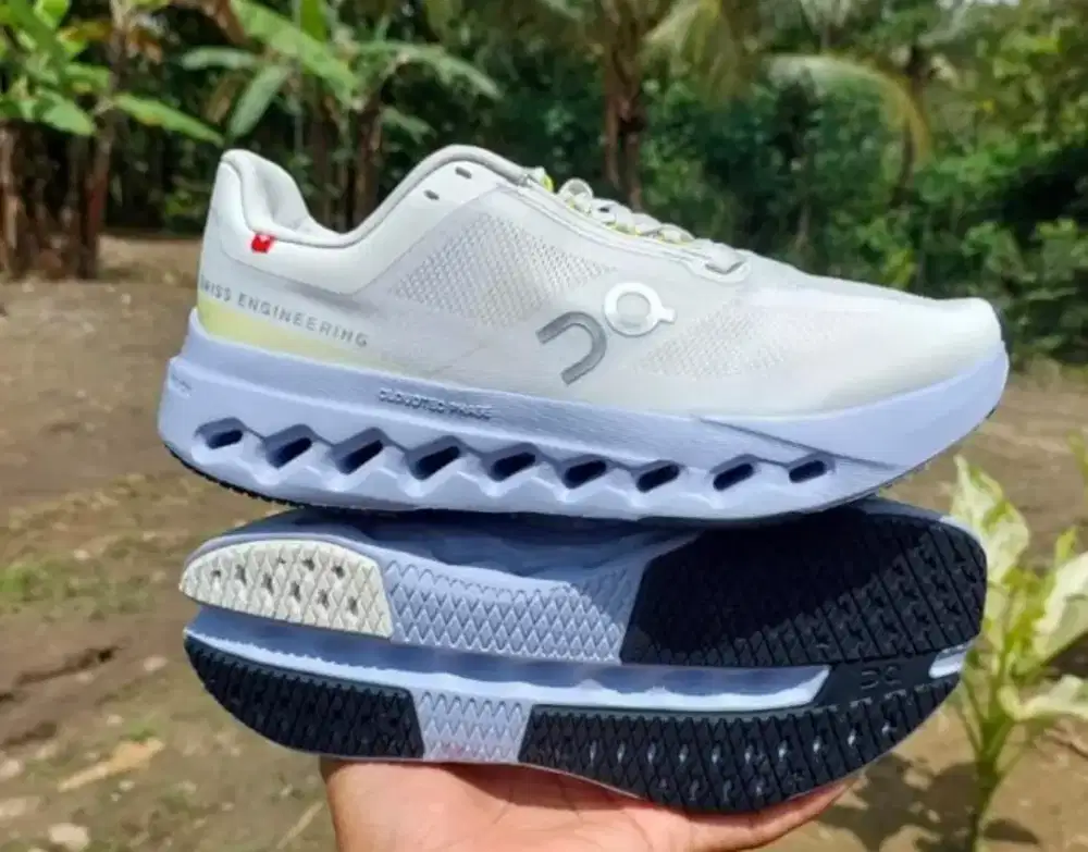 Sepatu On Cloud