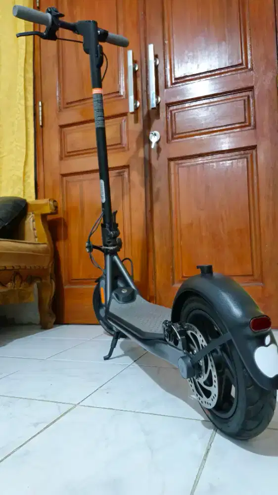 Skuter Listrik Ninebot F25 Second Like New