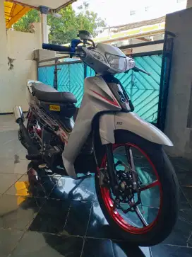 Yamaha FIZR Silver Tahun 2001 Muluss