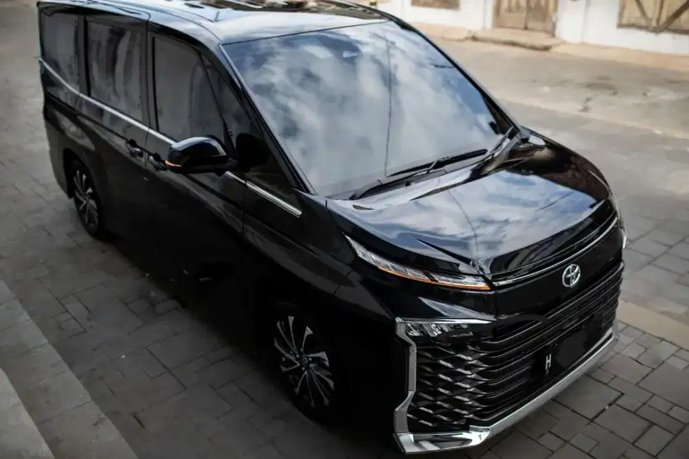 Toyota Voxy TSS 2022