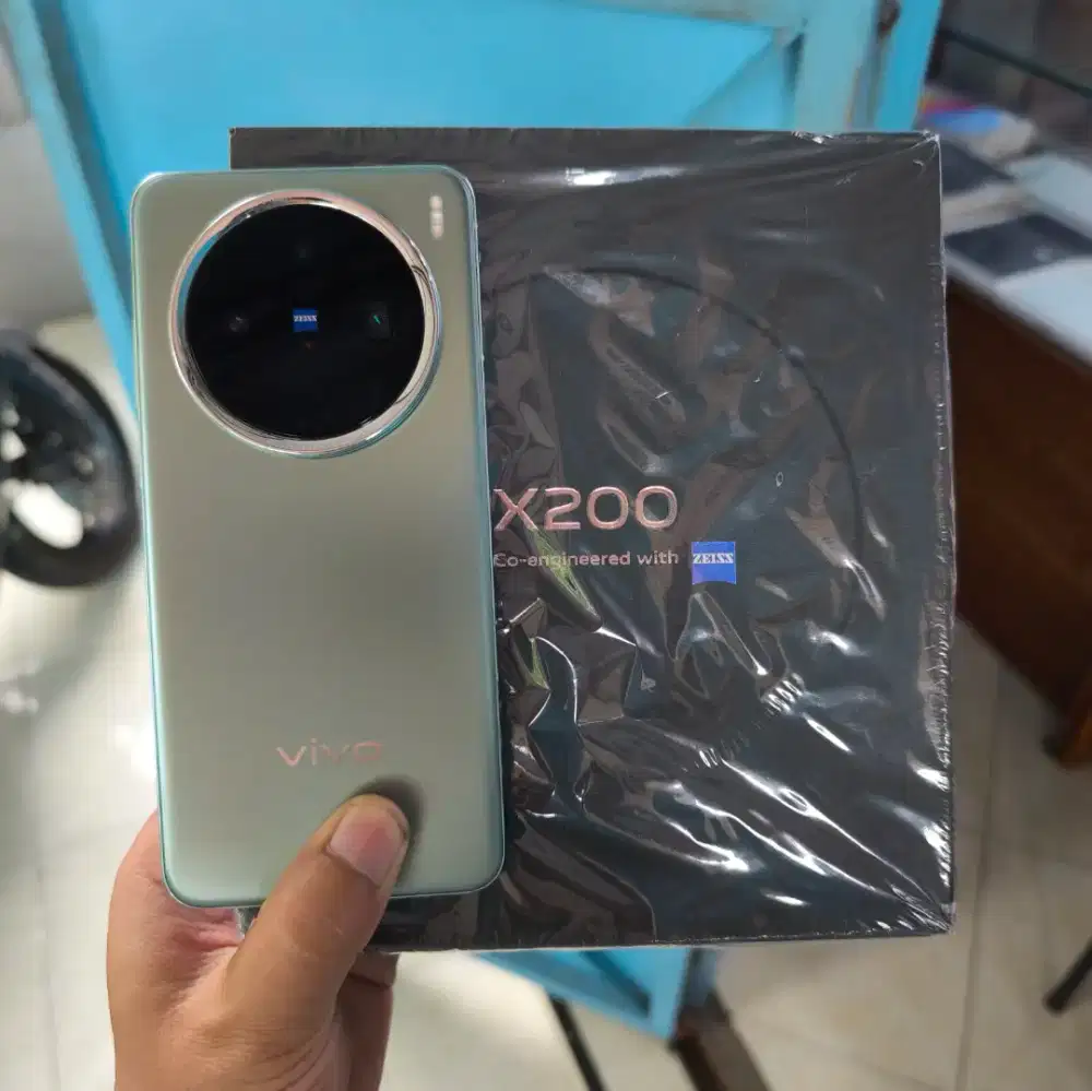 Vivo X200 12/256GB Like New 2 Minggu pemakaian