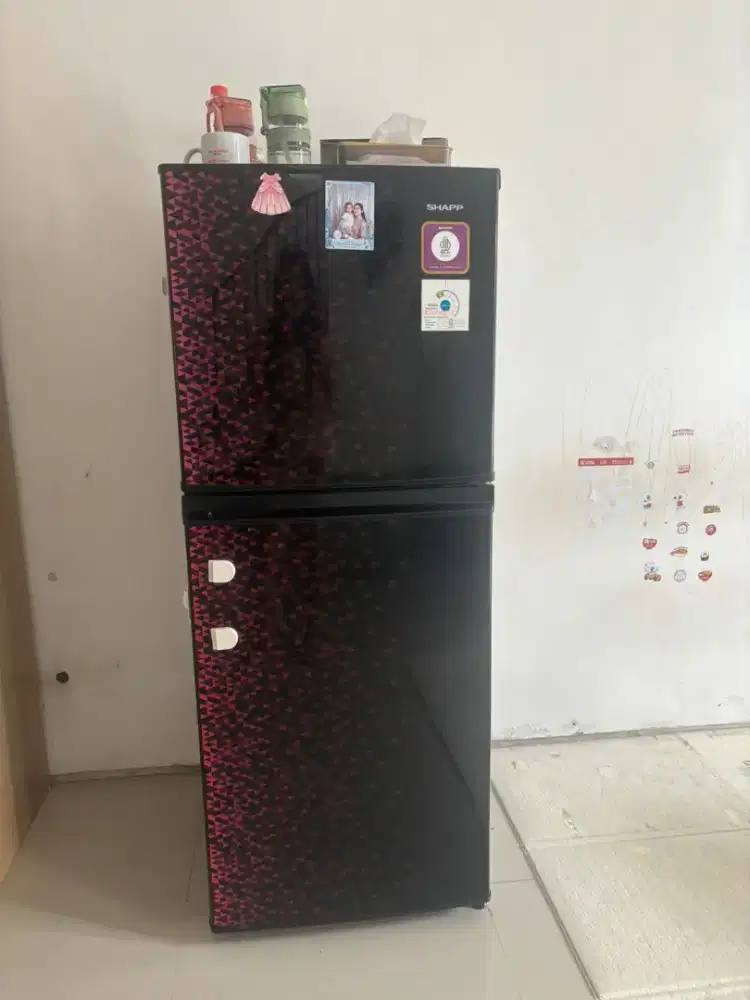 Dijual cepat kulkas Sharp 2 pintu