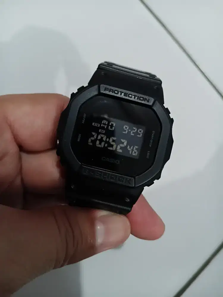 Jam Tangan G Shock DW 5600 BB