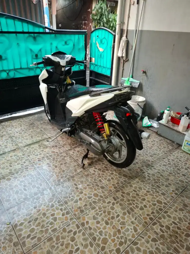 vario 150 led old up59 harian