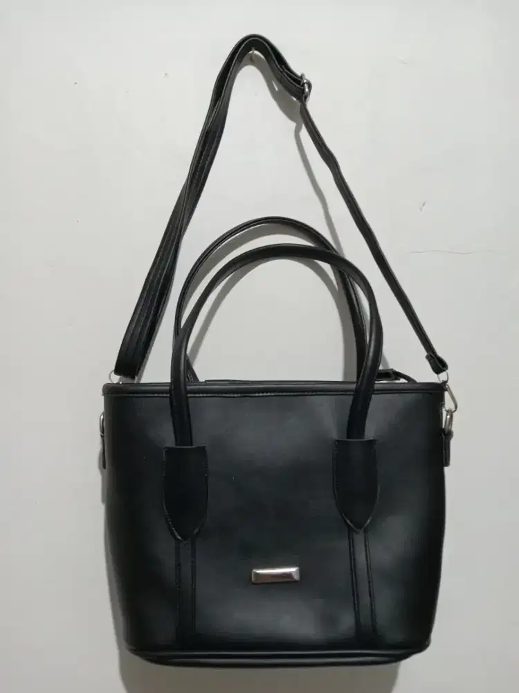 PRELOVED TAS WANITA TOTEBAG SELEMPANG KULIAH KERJA MURAH