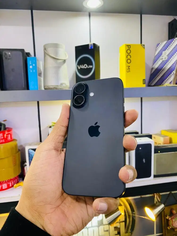 Iphone 16 128GB ibox garansi on juni 2026