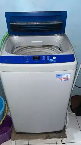 Mesin cuci 1 tabung Aqua Sanyo