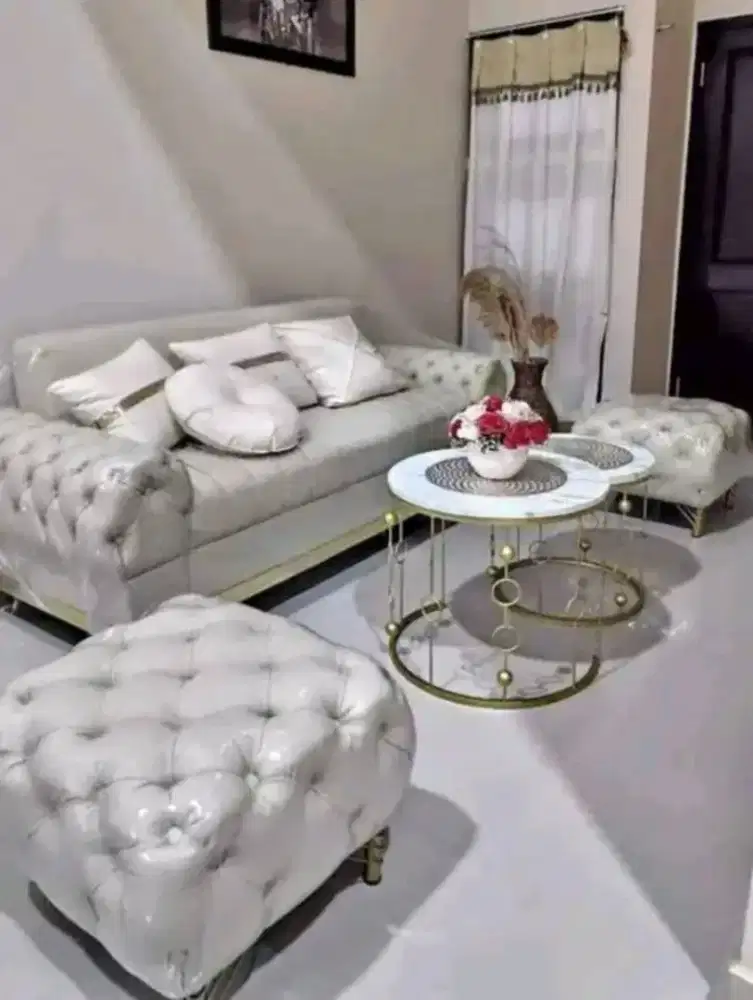 Sofa chester alisa 3d 2puk full smoke
Meja industrial