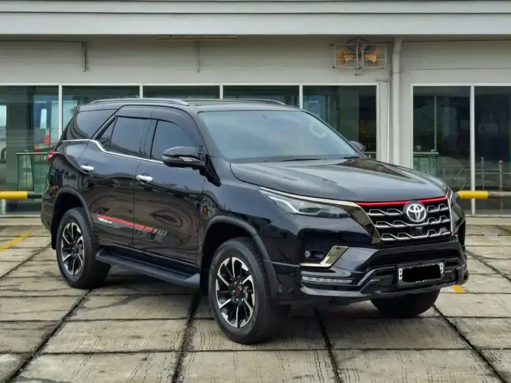 Toyota Fortuner VRZ TRD 2021 Low KM 35RB Antik