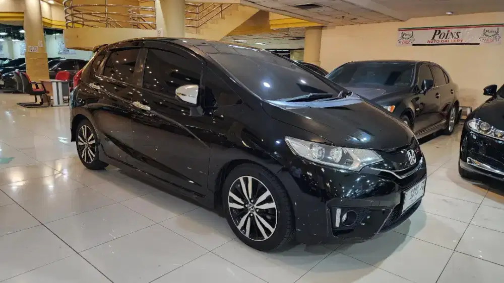 DIJUAL Honda JAZZ RS AT CASH