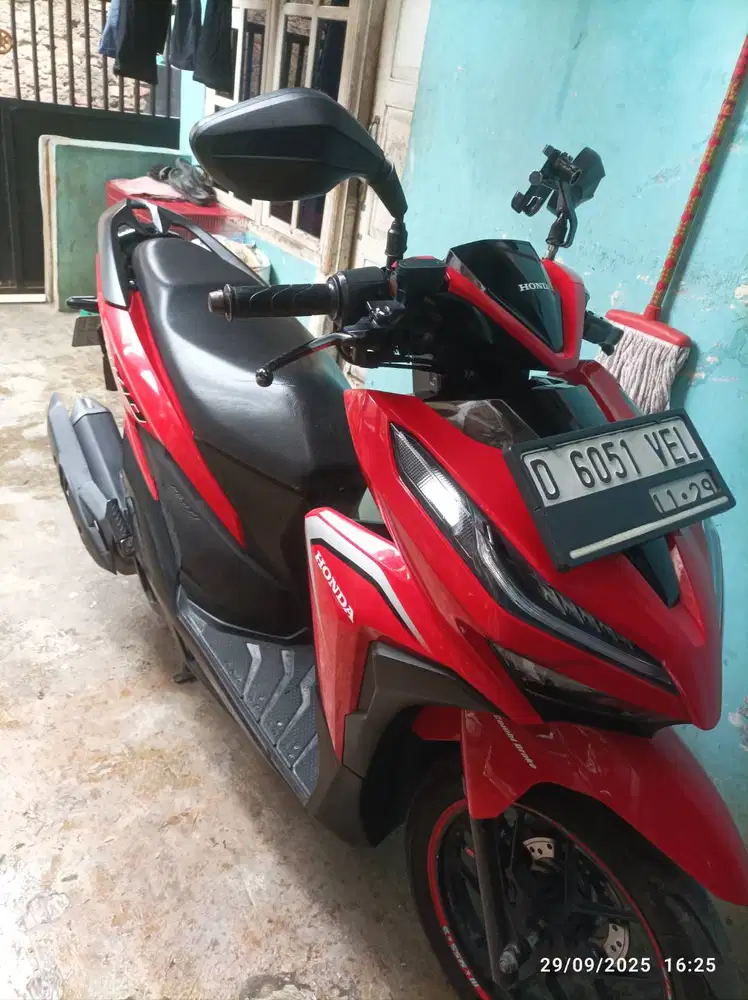 VARIO 125 DBS 2019 Warna Merah