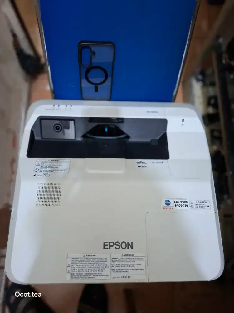Proyektor epson 1460ui, 4,400 lumens