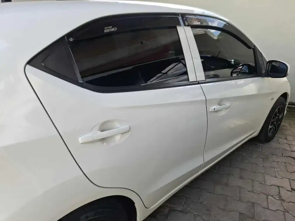 Jual mobil brio