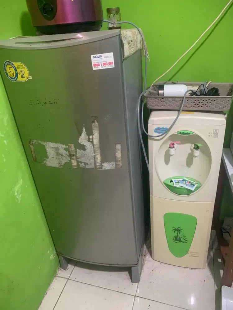 Kulkas AQua 1 pintu dan dispenser Miyako