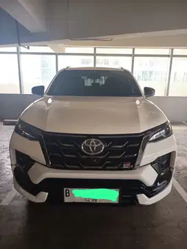 Fortuner 2.8 GR Sport tahun 2023