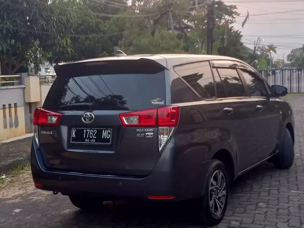 Km 30rb kijang Innova Reborn G matic bensin 2021