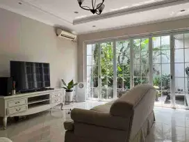 Dijual Rumah Mandiri Modern Classic Split Level Luas di Puspita Loka BSD City - Harga Terbaik!