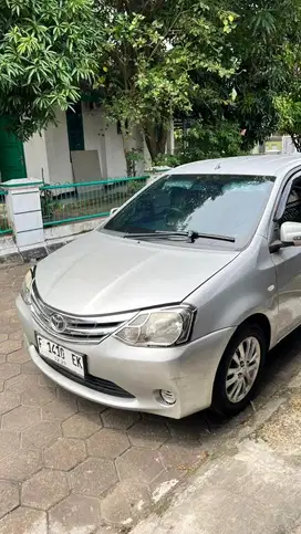 Etios Valco E 2014 MT 1.2